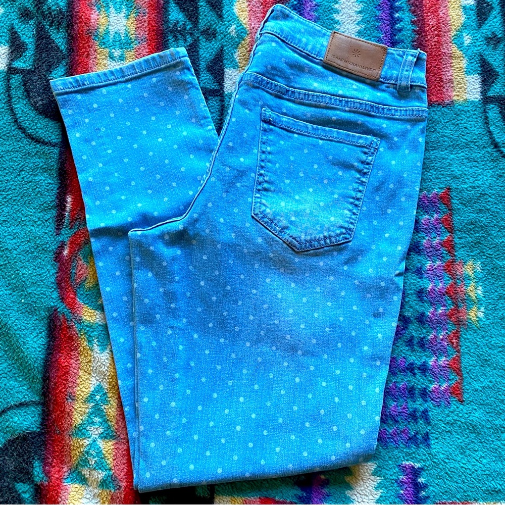 Y2K Isaac Mizrahi Light Wash polka dot Denim jeans! Size 6p. Excellent!